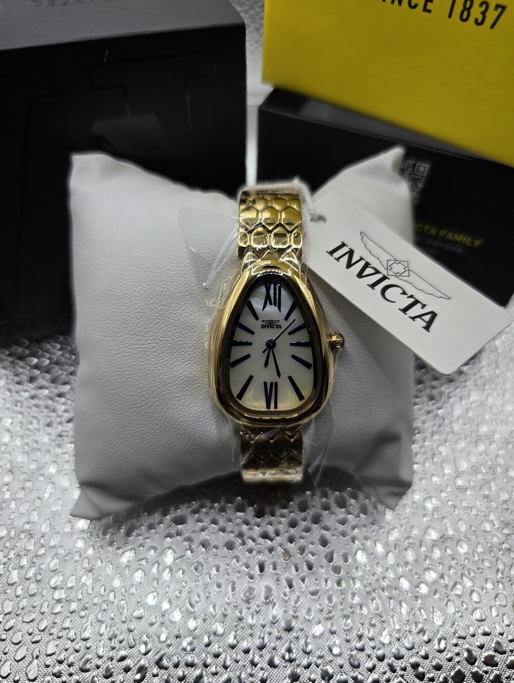 Invicta Women's Gold Teardrop Bracelet Watch with White Dial